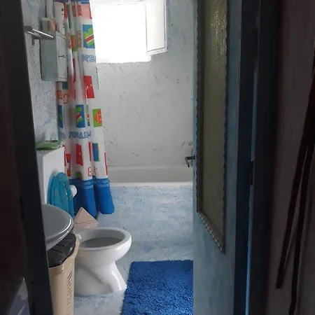 2 Bed Stone 10m Drive To Beautiful Beaches